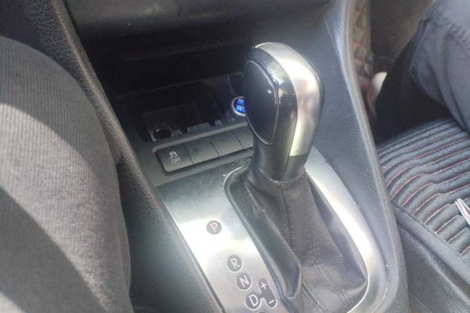Used Volkswagen Golf 2012 1.6L Automatic Comfort Model Gear Lever