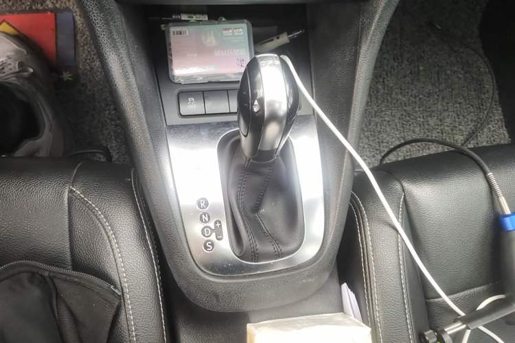 Used Volkswagen Golf 2012 1.4 TSI Automatic Comfort Edition Gear Lever