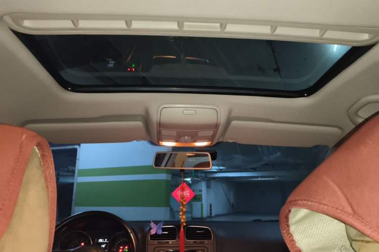 Used Volkswagen Golf 2012 1.6L Automatic Comfort Model Headliner