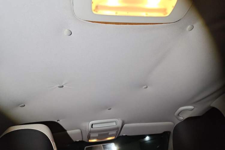 Used Volkswagen Golf 2012 1.6L Automatic Fashion Model Headliner