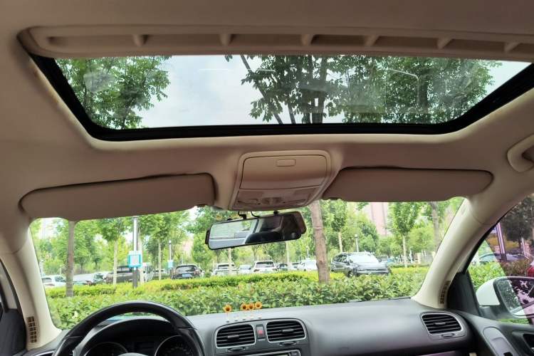 Used Volkswagen Golf 2012 1.4 TSI Manual Comfort Edition Headliner