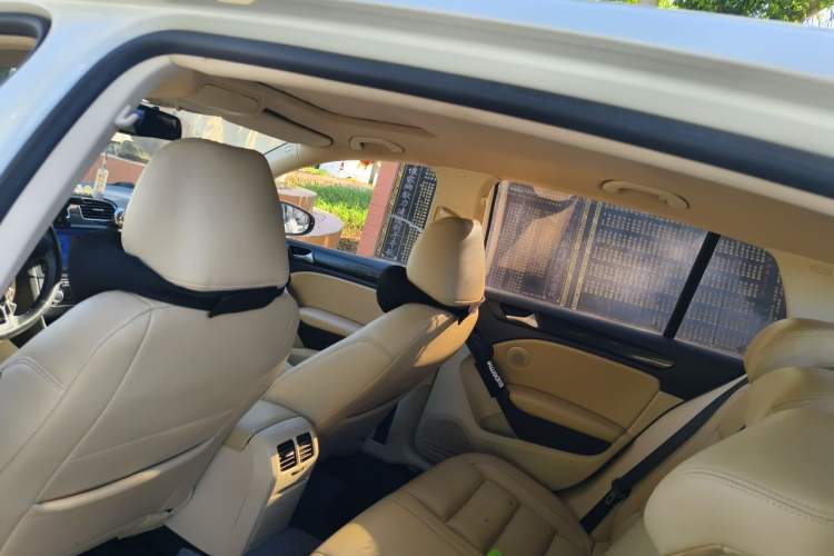 Used Volkswagen Golf 2012 1.4 TSI Automatic Comfort Edition Headliner