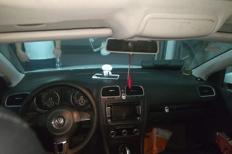 Used Volkswagen Golf 2012 1.6L Automatic Comfort Model Headliner
