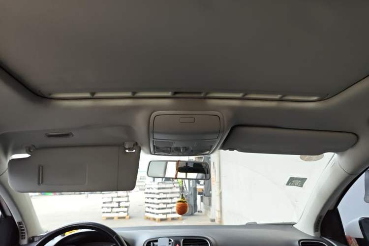 Used Volkswagen Golf 2012 1.6L Automatic Comfort Model Headliner