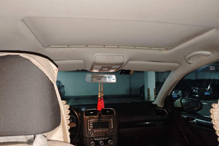 Used Volkswagen Golf 2012 1.6L Automatic Comfort Model Headliner