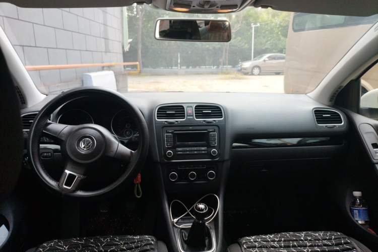 Used Volkswagen Golf 2012 1.6 Manual Comfort Edition Headliner