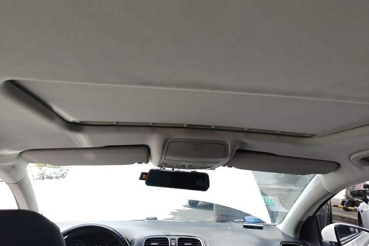Used Volkswagen Golf 2012 1.6L Automatic Comfort Model Headliner