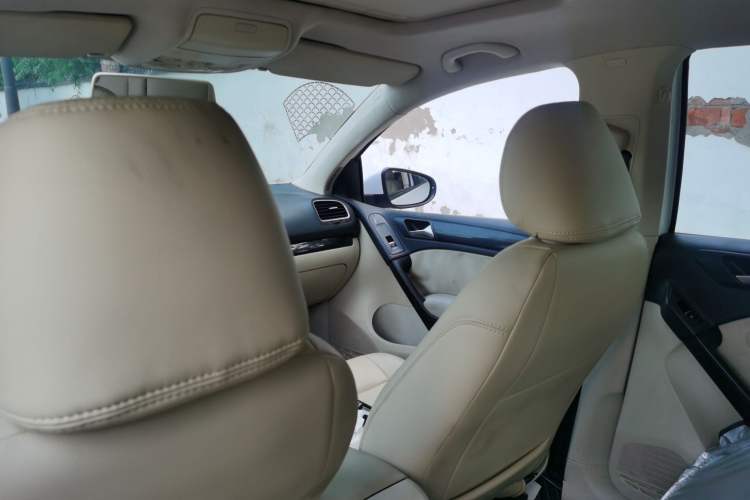 Used Volkswagen Golf 2012 1.6L Automatic Comfort Model Headliner