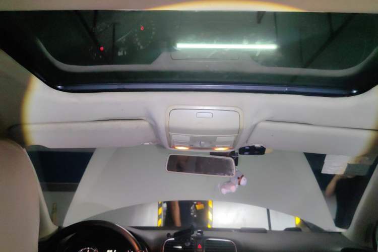 Used Volkswagen Golf 2012 1.6L Automatic Comfort Model Headliner