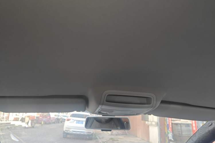 Used Volkswagen Golf 2012 1.6L Automatic Fashion Model Headliner