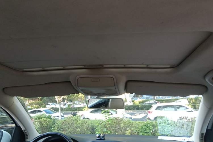 Used Volkswagen Golf 2012 1.6L Automatic Comfort Model Headliner