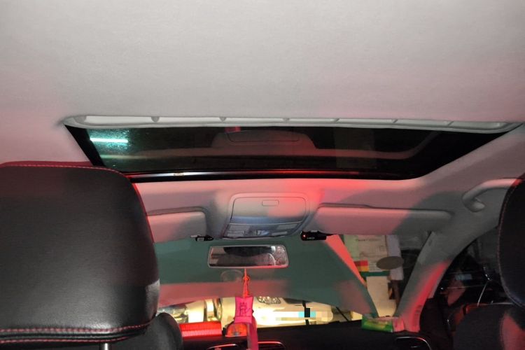 Used Volkswagen Golf 2012 1.6L Automatic Comfort Model Headliner