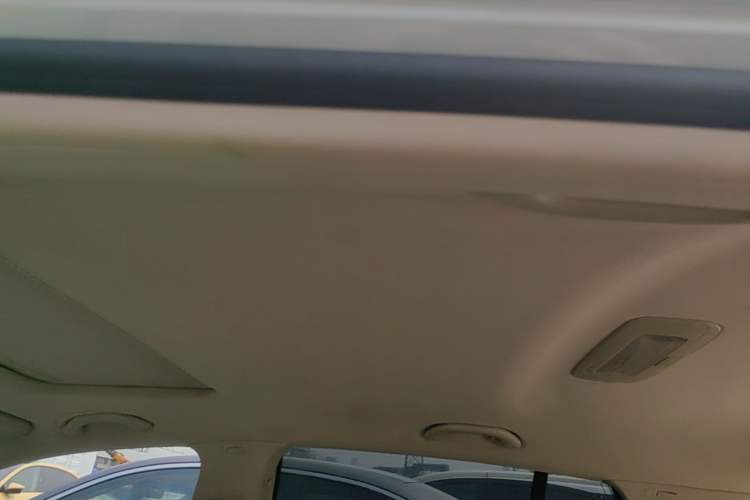 Used Volkswagen Golf 2012 1.6L Automatic Comfort Model Headliner