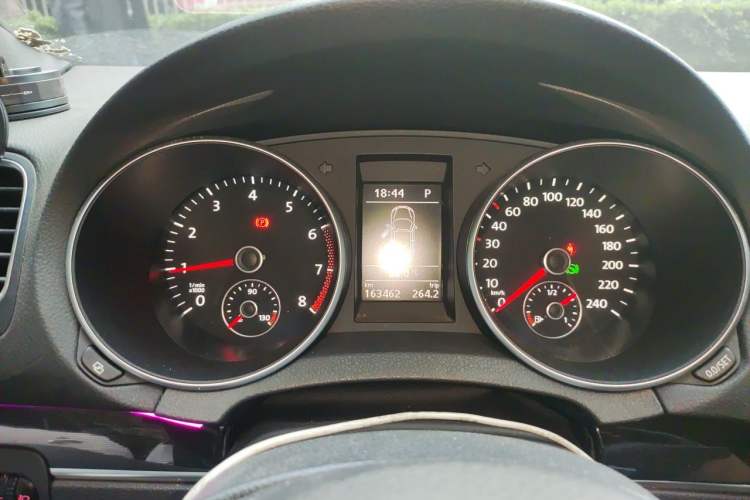Used Volkswagen Golf 2012 1.4TSI Comfort Convertible Edition Instrument Cluster