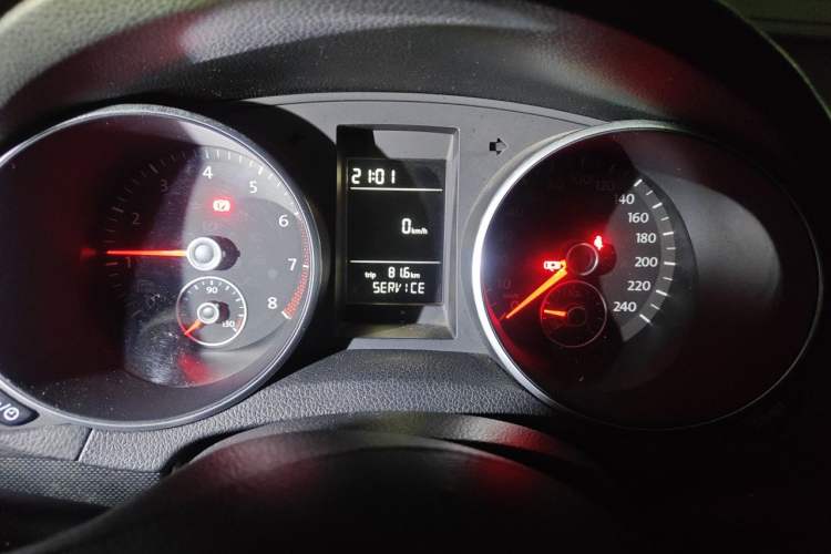 Used Volkswagen Golf 2012 1.4 TSI Manual Comfort Edition Instrument Cluster