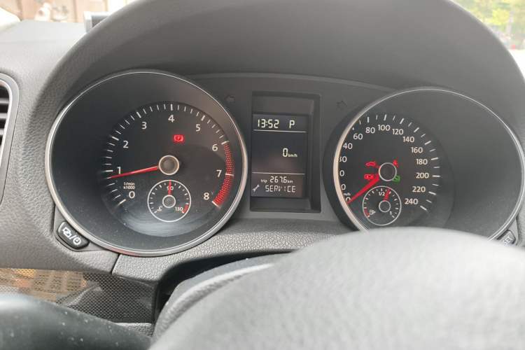 Used Volkswagen Golf 2012 1.4 TSI Automatic Comfort Edition Instrument Cluster