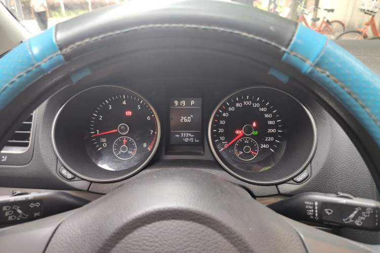 Used Volkswagen Golf 2012 1.6L Automatic Fashion Model Instrument Cluster
