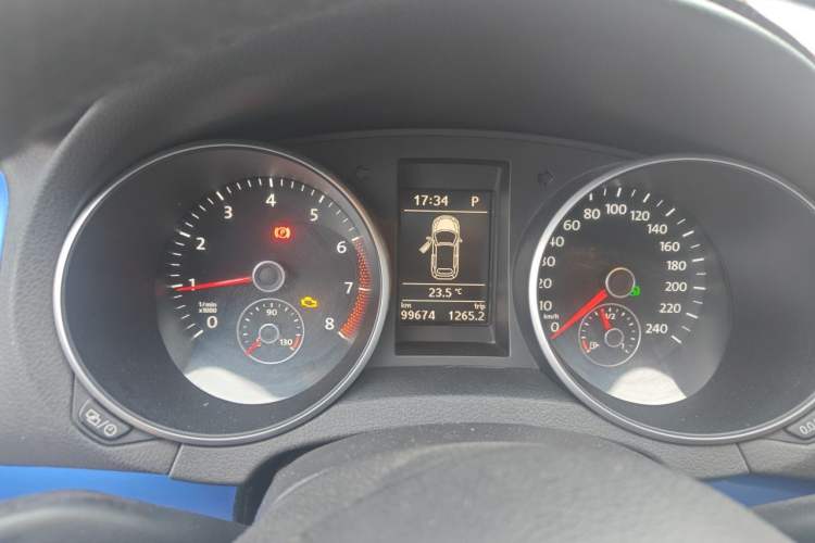 Used Volkswagen Golf 2012 1.4TSI Comfort Convertible Edition Instrument Cluster