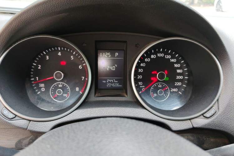 Used Volkswagen Golf 2012 1.4 TSI Automatic Comfort Edition Instrument Cluster