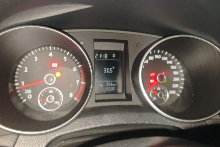 Used Volkswagen Golf 2012 1.4 TSI Automatic Comfort Edition Instrument Cluster