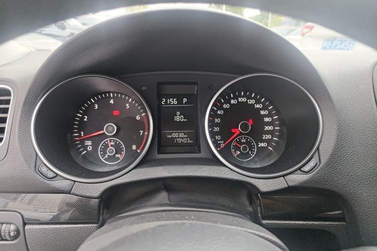 Used Volkswagen Golf 2012 1.4 TSI Automatic Comfort Edition Instrument Cluster