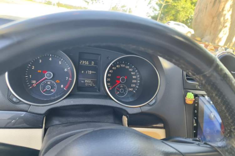 Used Volkswagen Golf 2012 1.4 TSI Automatic Comfort Edition Instrument Cluster