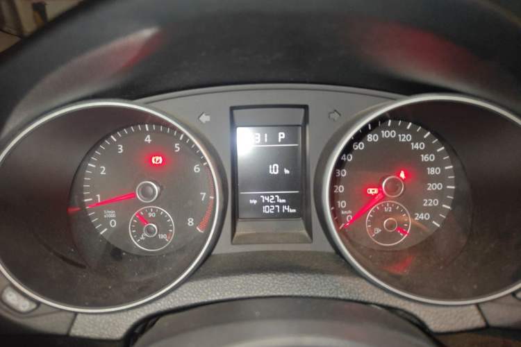 Used Volkswagen Golf 2012 1.6L Automatic Comfort Model Instrument Cluster