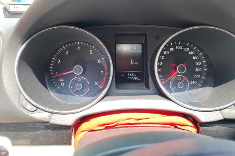 Used Volkswagen Golf 2012 1.4 TSI Automatic Comfort Edition Instrument Cluster
