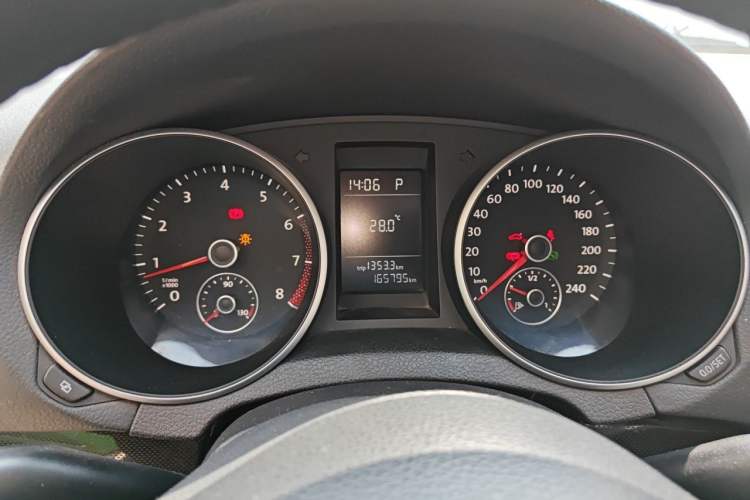 Used Volkswagen Golf 2012 1.4 TSI Automatic Comfort Edition Instrument Cluster