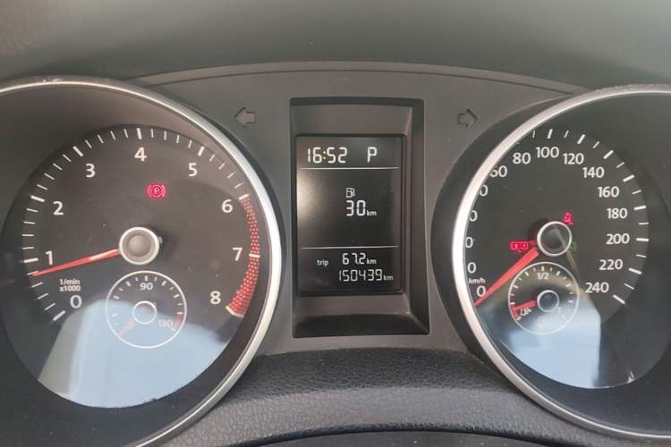 Used Volkswagen Golf 2012 1.6L Automatic Comfort Model Instrument Cluster