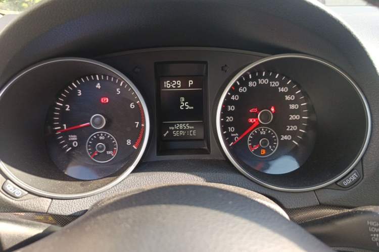 Used Volkswagen Golf 2012 1.6L Automatic Comfort Model Instrument Cluster