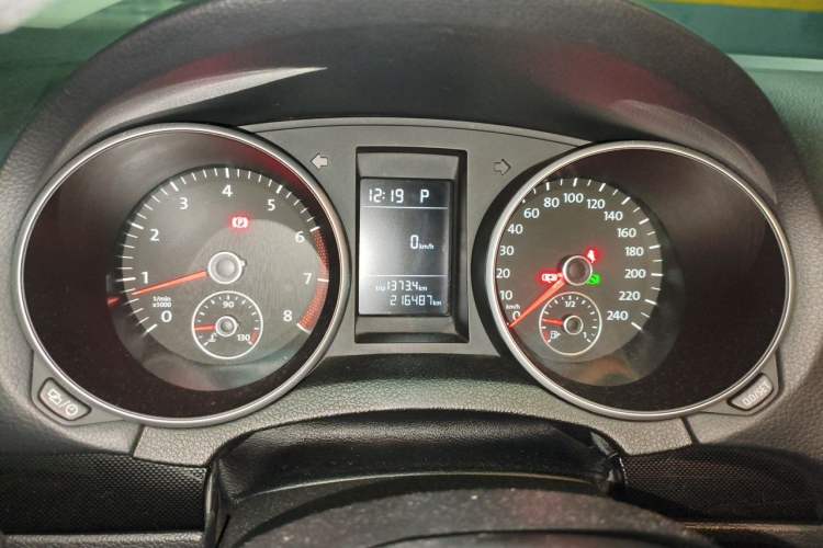 Used Volkswagen Golf 2012 1.4 TSI Automatic Comfort Edition Instrument Cluster
