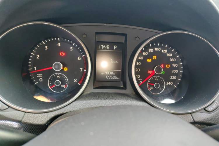 Used Volkswagen Golf 2012 1.4 TSI Automatic Comfort Edition Instrument Cluster