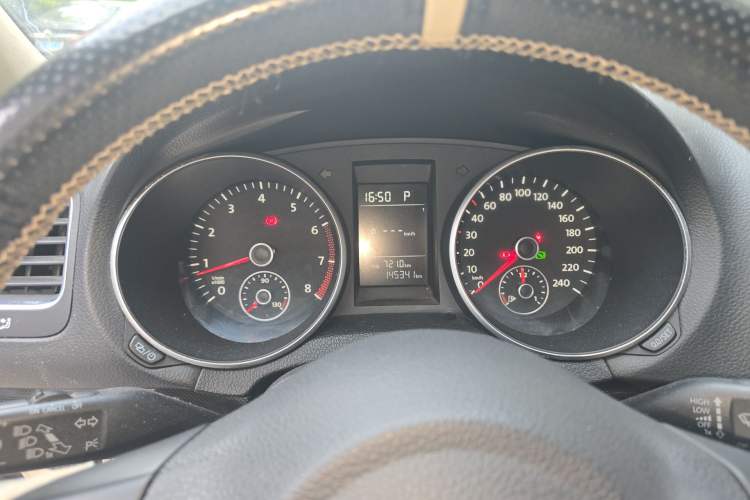 Used Volkswagen Golf 2012 1.4 TSI Automatic Comfort Edition Instrument Cluster
