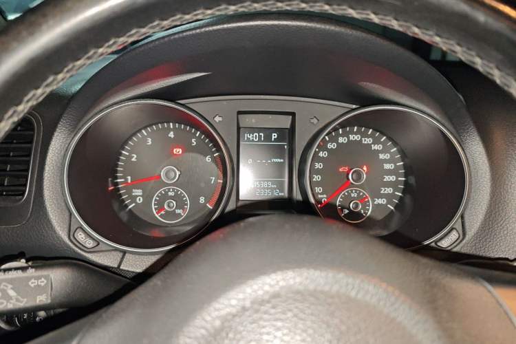 Used Volkswagen Golf 2012 1.6L Automatic Comfort Model Instrument Cluster