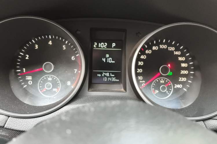 Used Volkswagen Golf 2012 1.4 TSI Automatic Comfort Edition Instrument Cluster