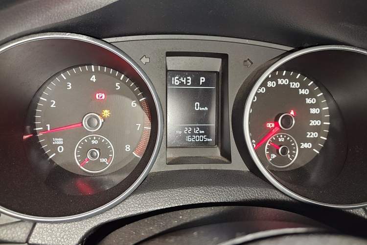 Used Volkswagen Golf 2012 1.6L Automatic Fashion Model Instrument Cluster