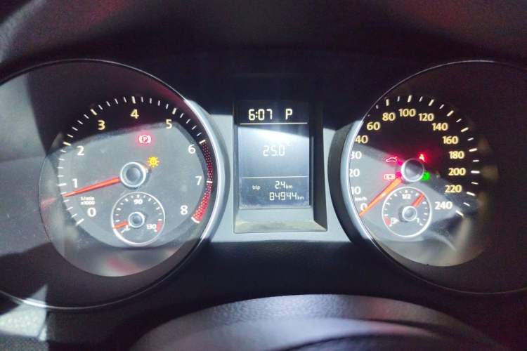 Used Volkswagen Golf 2012 1.4 TSI Automatic Comfort Edition Instrument Cluster