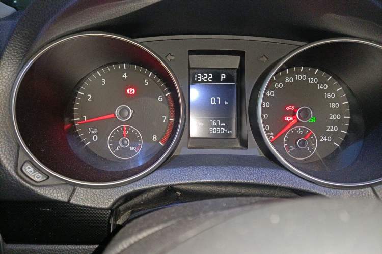 Used Volkswagen Golf 2012 1.6L Automatic Comfort Model Instrument Cluster
