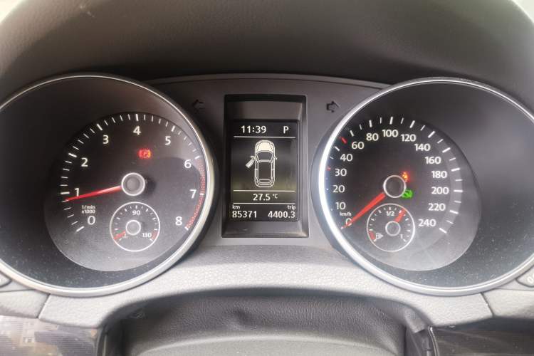Used Volkswagen Golf 2012 1.4TSI Luxury Convertible Edition Instrument Cluster