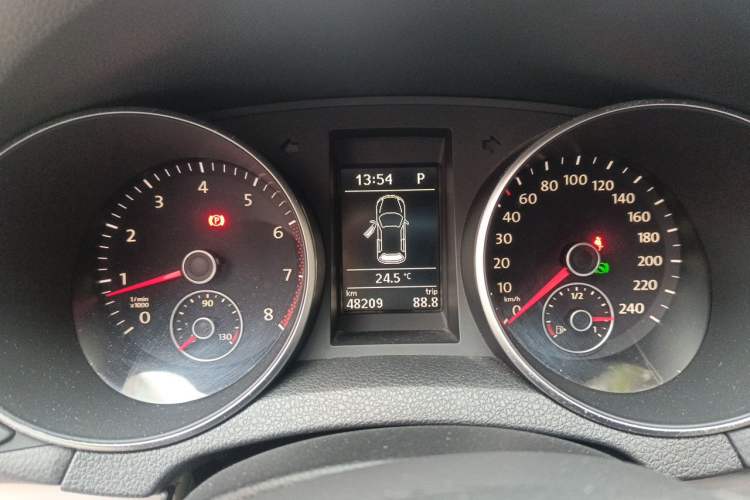 Used Volkswagen Golf 2012 1.4TSI Automatic Luxury Edition Instrument Cluster