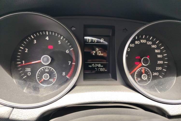 Used Volkswagen Golf 2012 1.6L Automatic Comfort Model Instrument Cluster