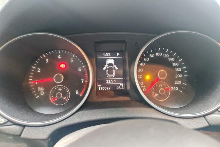 Used Volkswagen Golf 2012 1.4TSI Comfort Convertible Edition Instrument Cluster