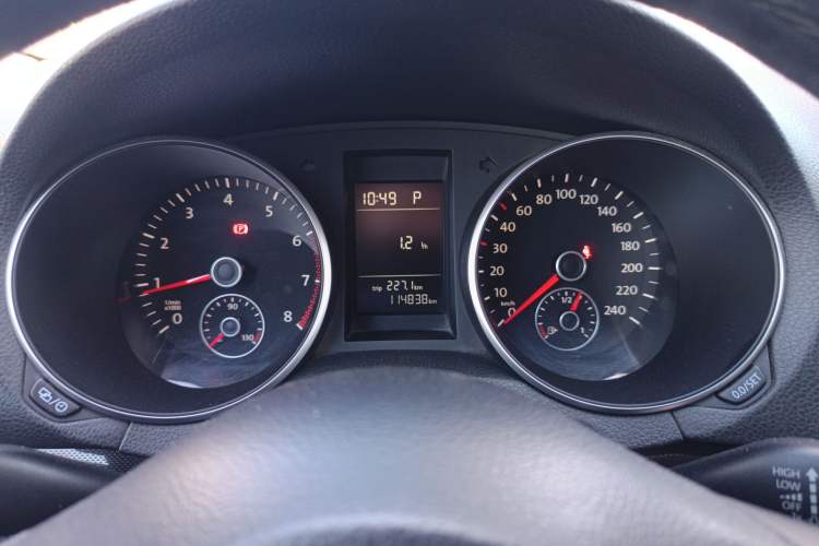 Used Volkswagen Golf 2012 1.6L Automatic Comfort Model Instrument Cluster