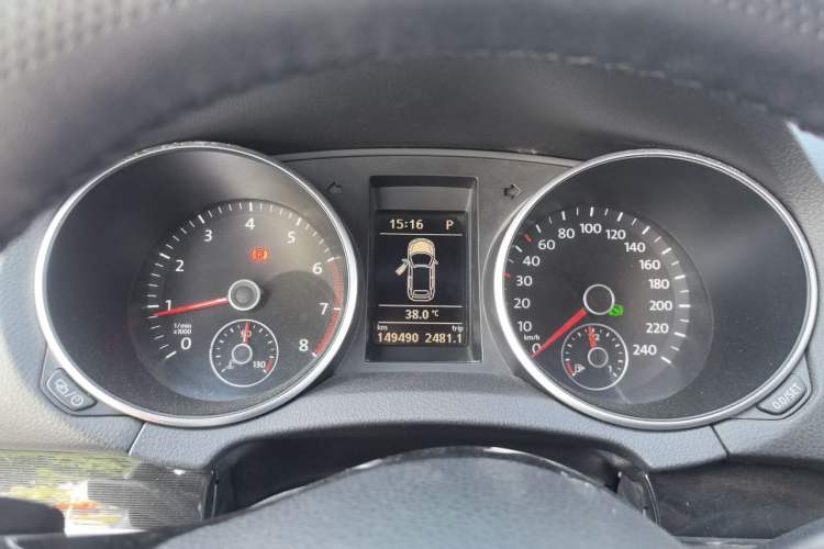 Used Volkswagen Golf 2012 1.4TSI Comfort Convertible Edition Instrument Cluster