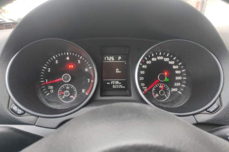 Used Volkswagen Golf 2012 1.6L Automatic Fashion Model Instrument Cluster
