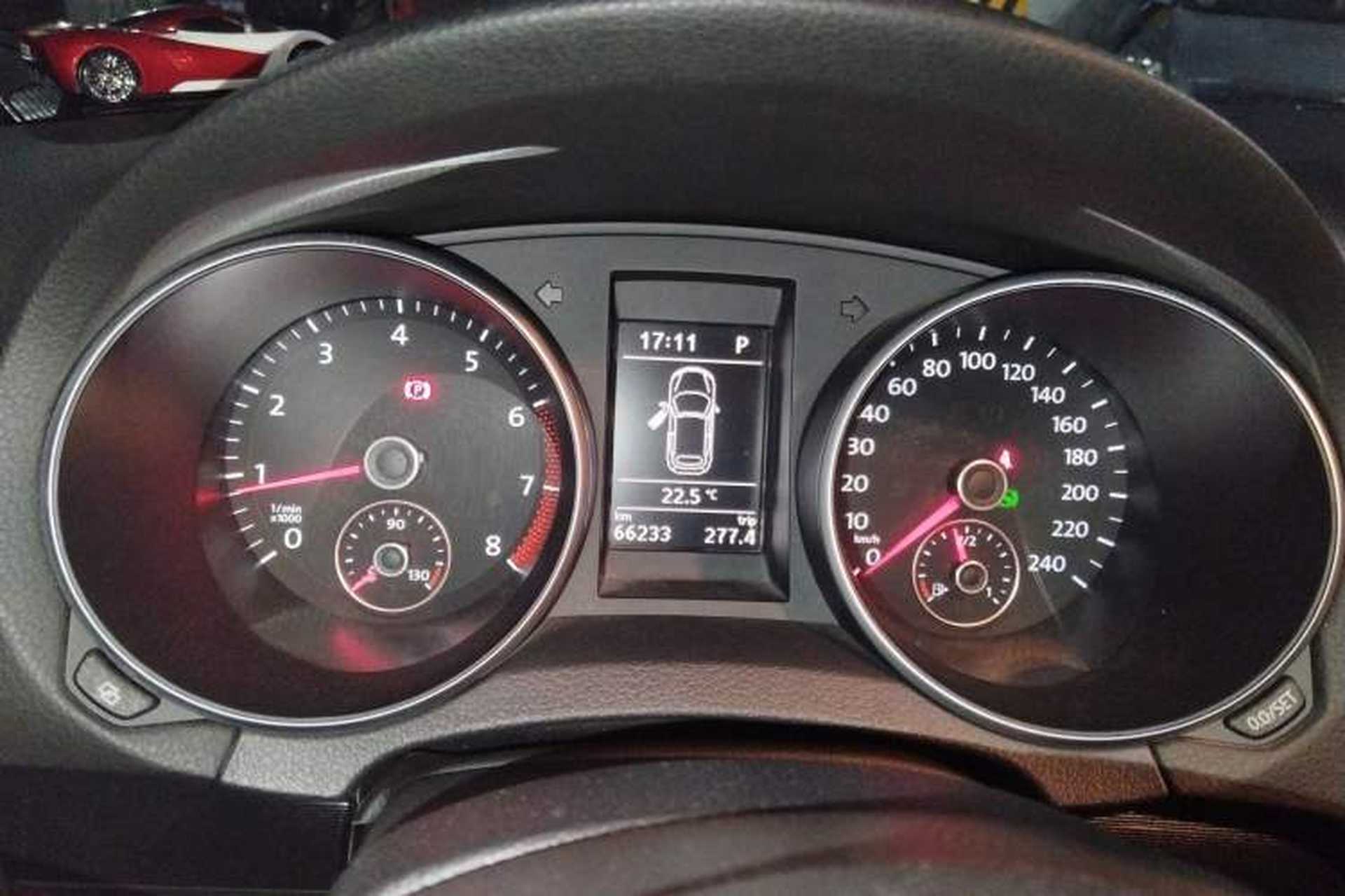 Used Volkswagen Golf 2012 1.4TSI Luxury Convertible Edition Instrument Cluster