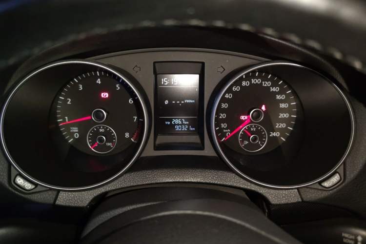 Used Volkswagen Golf 2012 1.6L Automatic Comfort Model Instrument Cluster