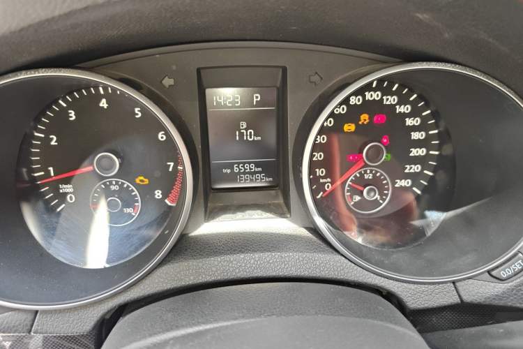 Used Volkswagen Golf 2012 1.6L Automatic Comfort Model Instrument Cluster