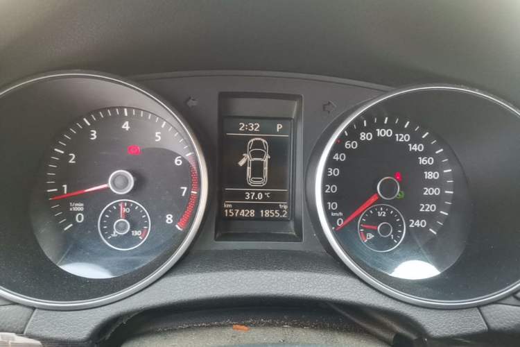 Used Volkswagen Golf 2012 1.4TSI Luxury Convertible Edition Instrument Cluster